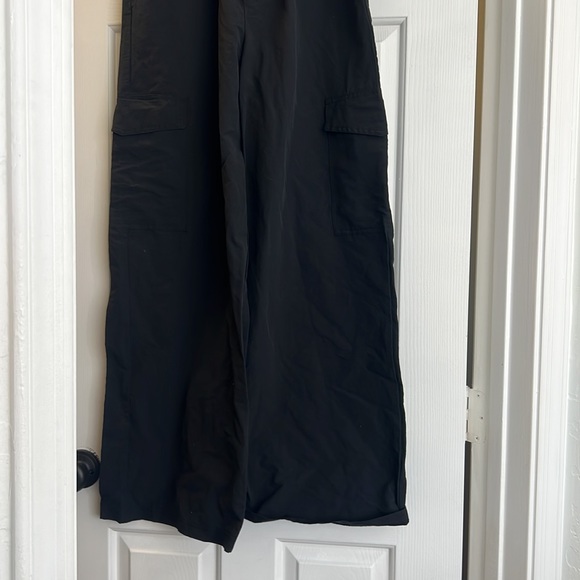 Stitch and pine black cargo pants - Picture 2 of 3